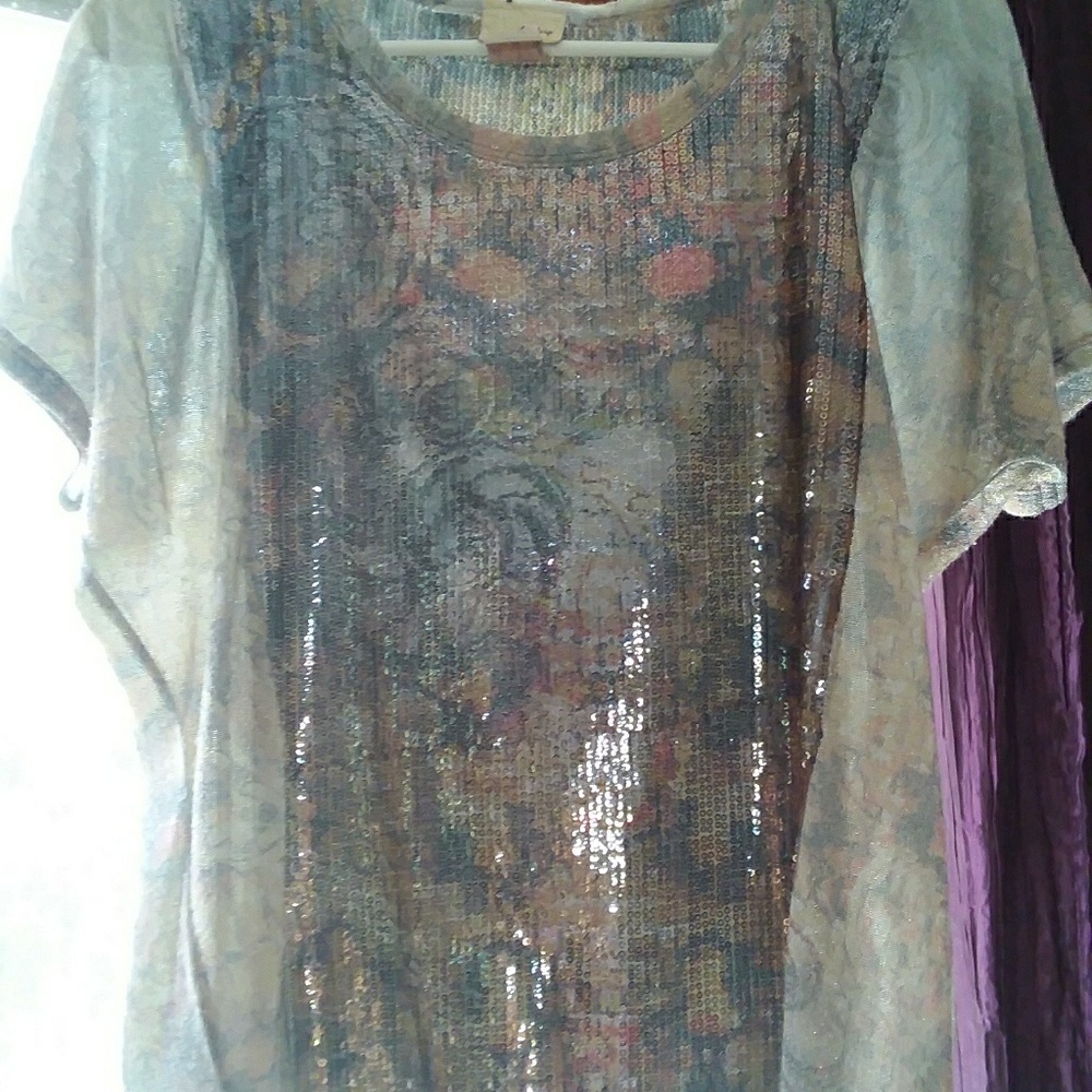 Buckle sequined top
